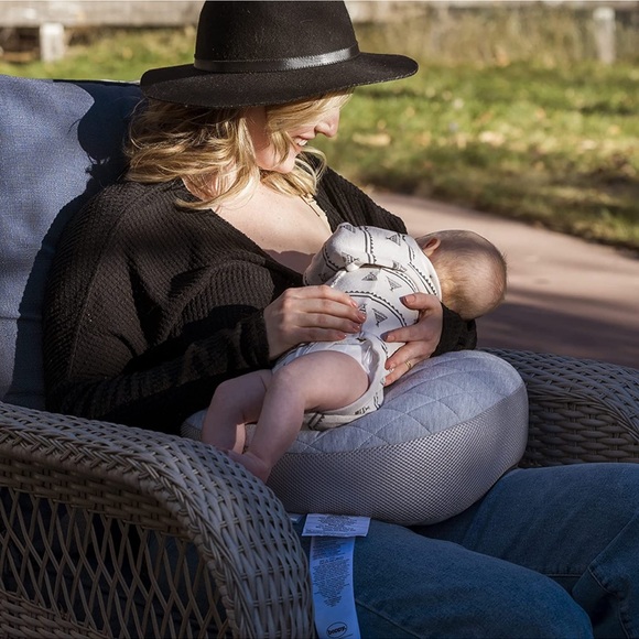 Boppy Anywhere Nursing Pillow | Breastfeeding and Bottle Feeding Support - Picture 4 of 8